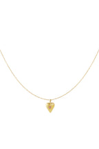 collar de piedra de nacimiento